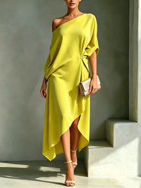 Beata– Elegant asymmetrisk klänning